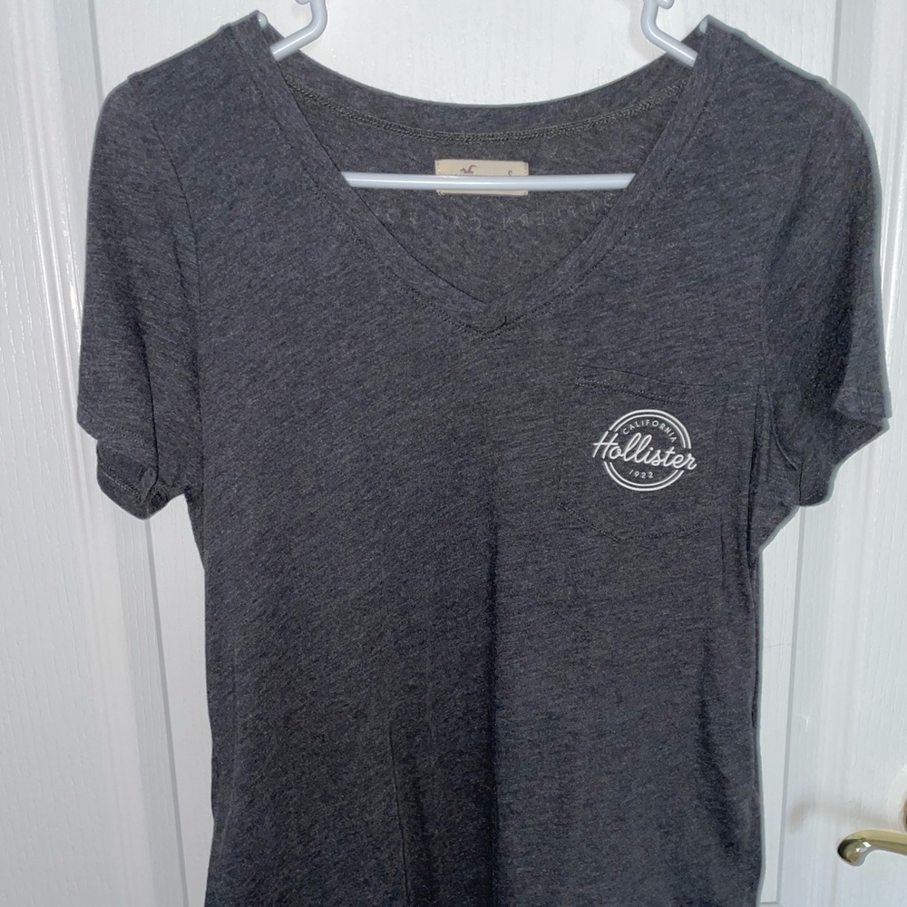 Hollister V-Neck Shirt
